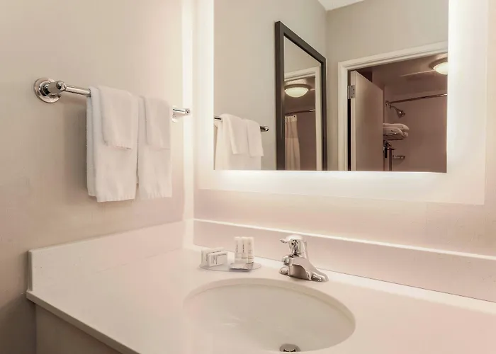Springhill By Marriott Hotel 3*